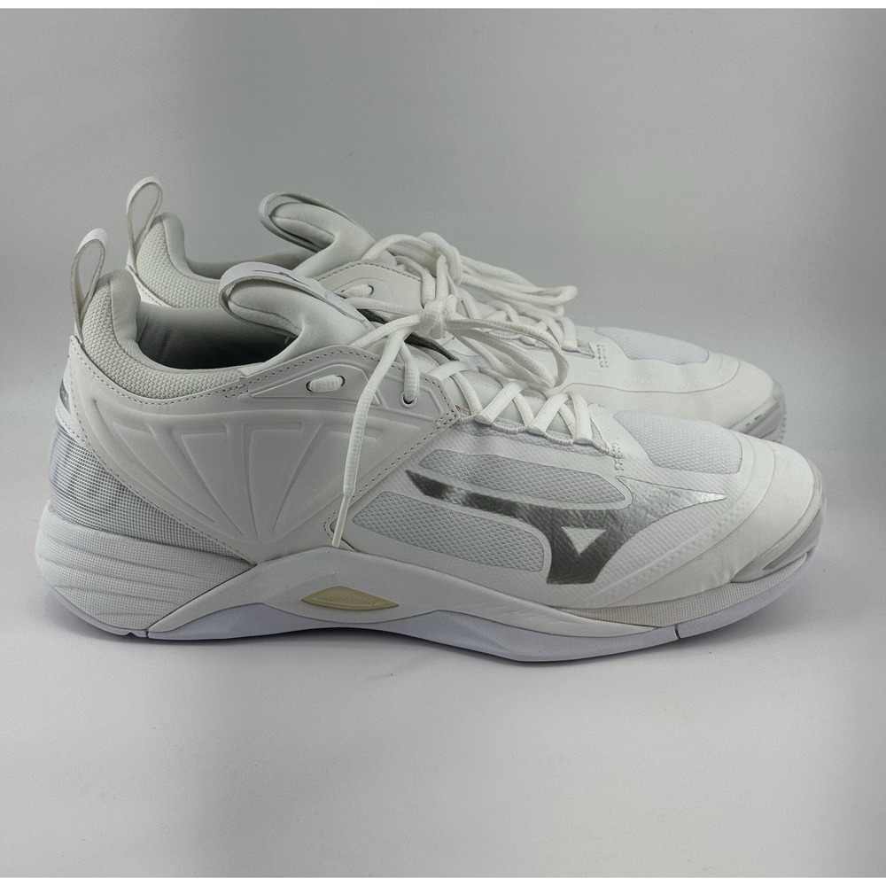 Mizuno Wave Momentum 2 White/Silver Lace Up Volleyball Shoes Men's Size 13